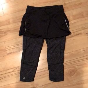 Athlete skirt with built in leggings sz small